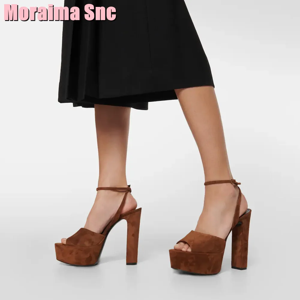 Sandálias de couro envernizado - Platform Sneakers Chunky avaliação e preço